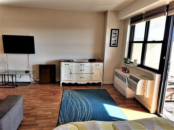 4th image of 3960 54th St #8