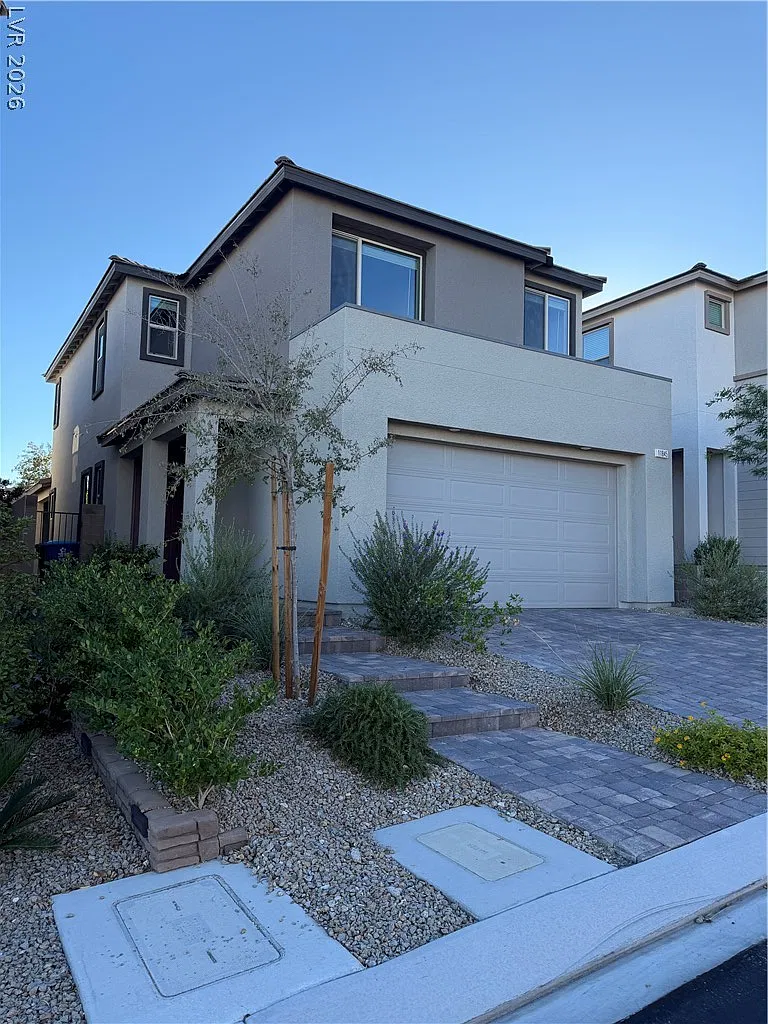 4 bed, 3.0 bath, 2084 sqft, $3,100 — Photo 1