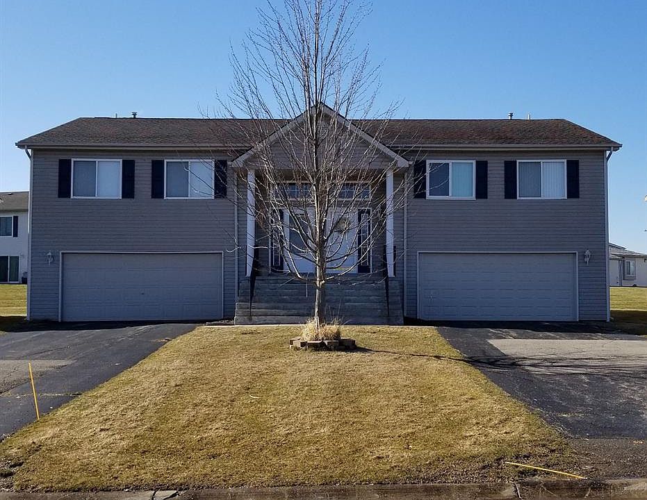 1st image of 1104 Lake Park Dr