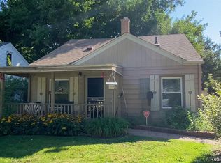 22780 Rosalind Ave, Eastpointe, MI 48021