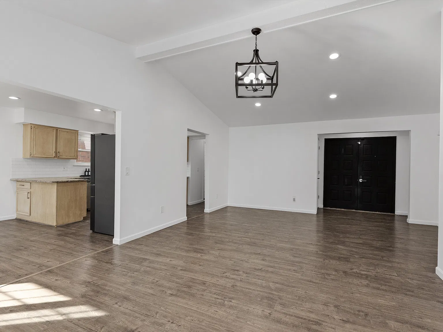 3 bed, 1468 sqft, $2,600 — Photo 4