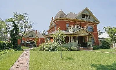 2 bed, 1700 sqft, $3,100 — Photo 3