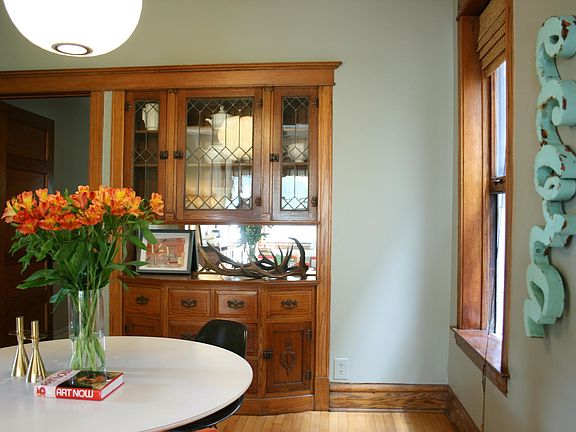 2nd image of 2745 N Francisco Ave #1