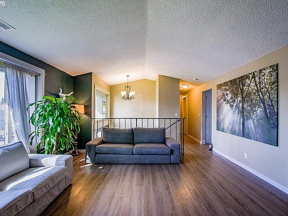 5th image of 8411 NE 30th Ave