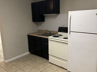 33 Holiday Dr #5, Jackson, TN 38305