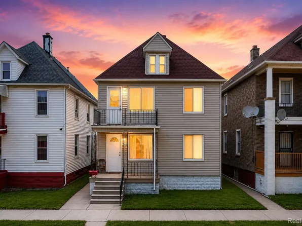 2461 Andrus St, Hamtramck, MI 48212