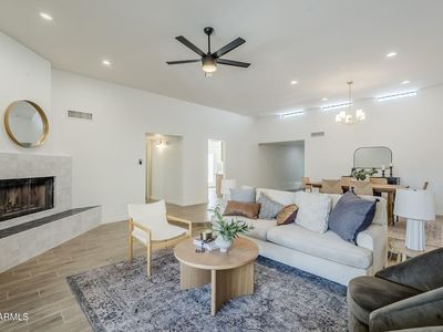 4011 E DAHLIA Drive, Phoenix, AZ, 85032