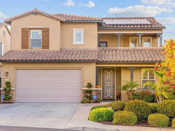 542 Adobe Estates Dr, Vista, CA 92083