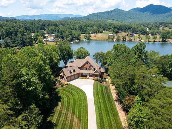 2nd image of 234 Shores Dr
