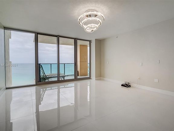 4th image of 1455 Ocean Dr APT 1507