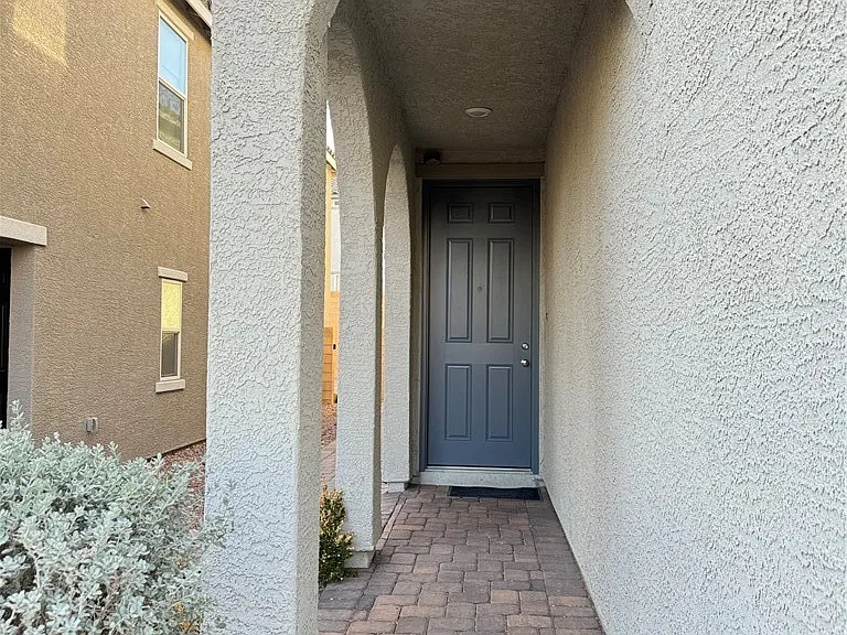 5573 Anshan St — Photo 3