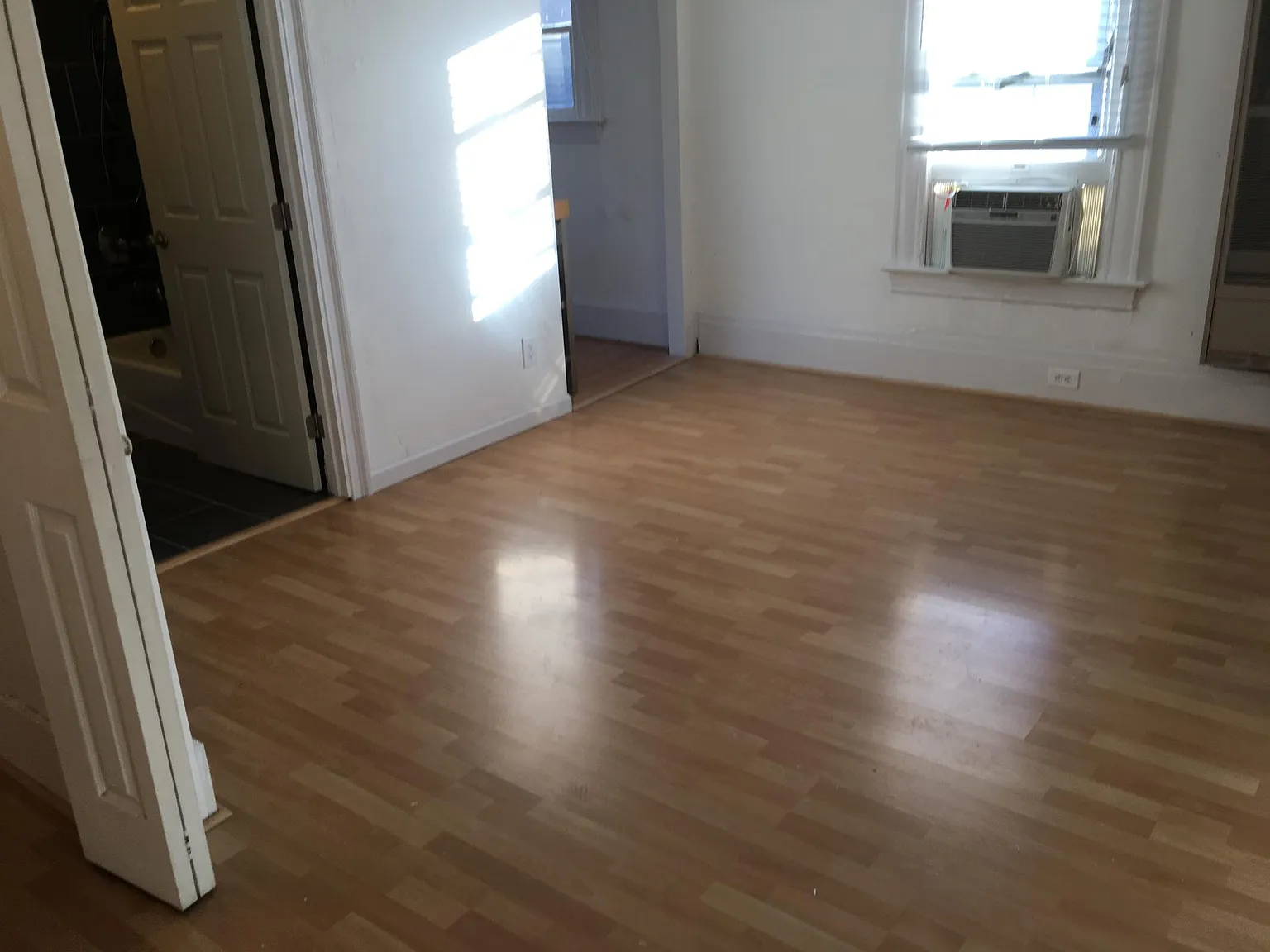 1 bed, 650 sqft, $1,400 — Photo 3
