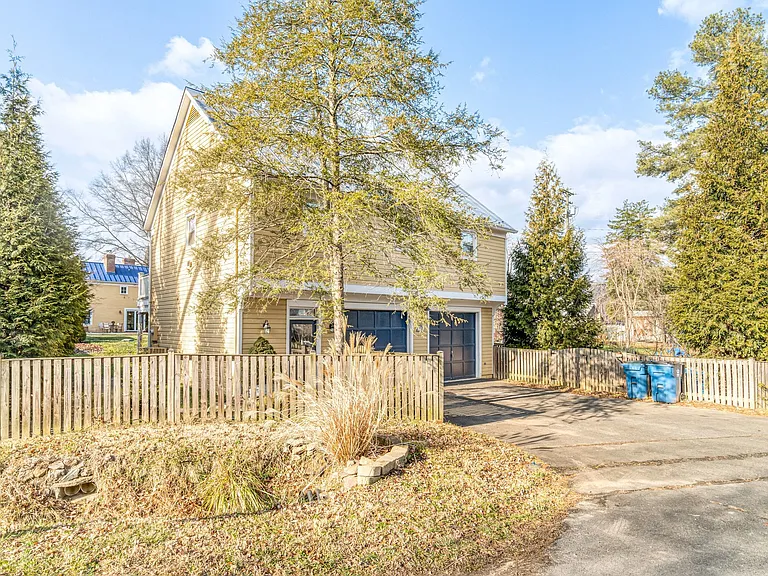 7153 Main St — Photo 47