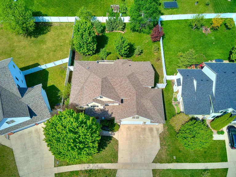 3120 Roxboro Dr — Photo 2