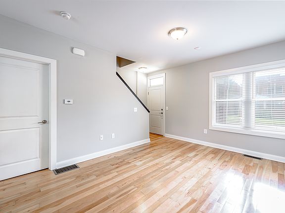Grant Commons Living Room and Entry