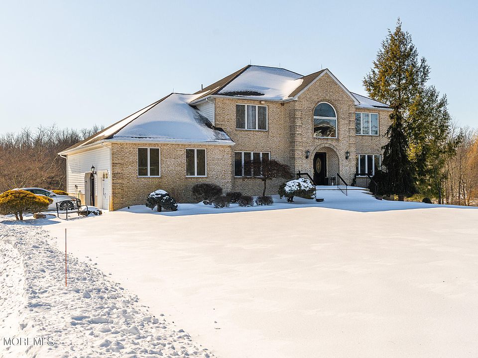 1st image of 8 Tamar Court
