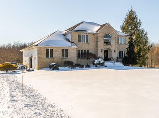 8 Tamar Court, Manalapan, NJ 07726