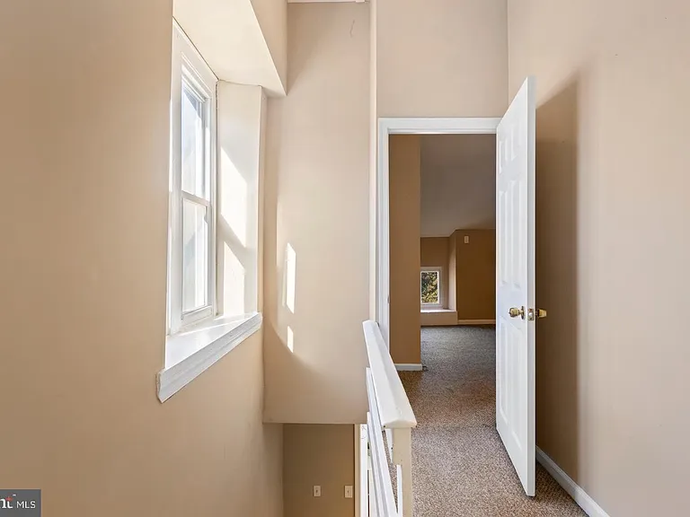 400 Green Ln #2 — Photo 11