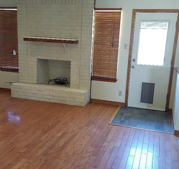 3203 Tallwood Dr — Photo 4