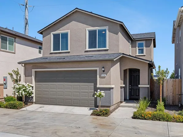 6260 E Malbec Dr, Fresno, CA 93727
