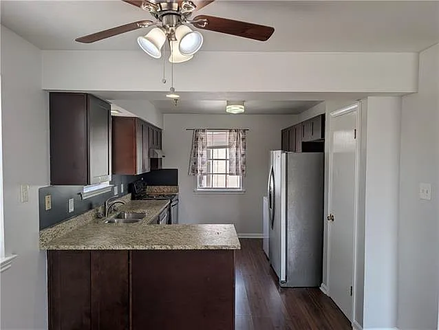 2 bed, 1.0 bath, 800 sqft, $1,150 — Photo 3
