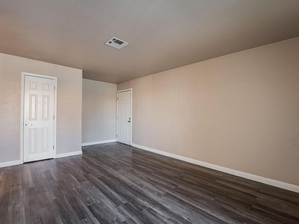 1st image of 2606 S Durango Dr APT 256