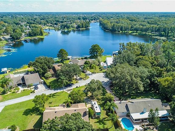 5th image of 3006 Lake Padgett Dr