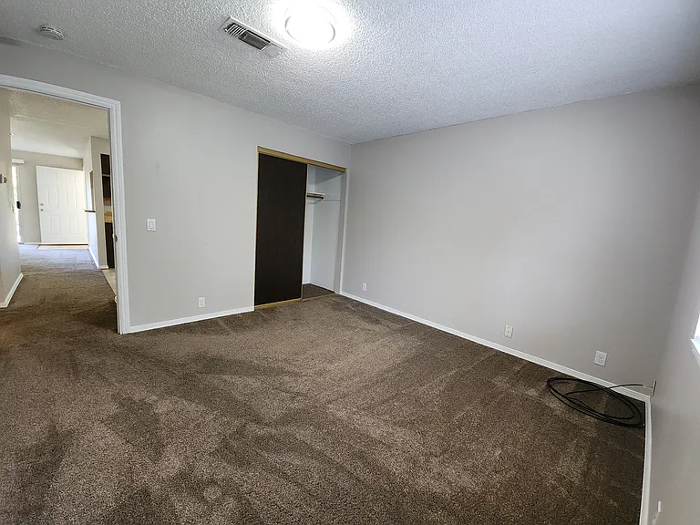 55 Mina Ave #D — Photo 10