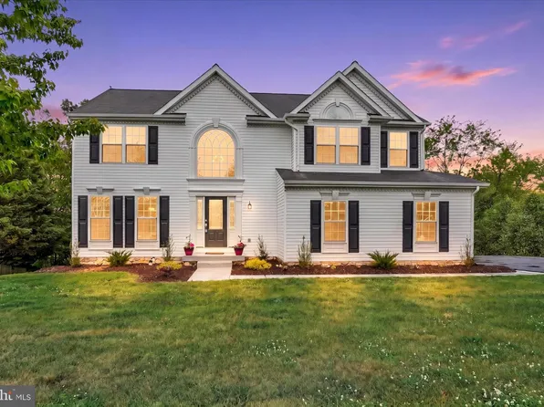2963 Rexwood Dr, Glen Rock, PA 17327