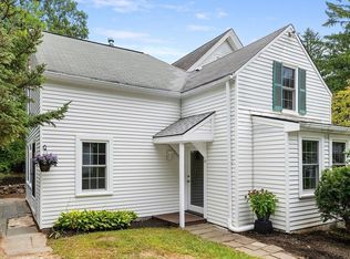 148 Wood St APT 4, Lexington, MA 02421