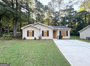 7133 Pineview Dr SW, Covington, GA 30014