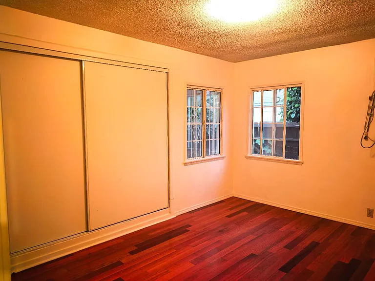 4809 Fiesta Ave — Photo 18