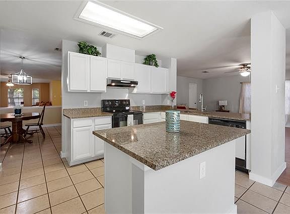 5th image of 11412 Blairview Ln