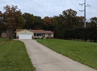 2352 Cloverly Dr NW, Grand Rapids, MI 49544