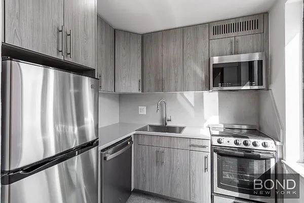 Rented by Bond New York | media 3