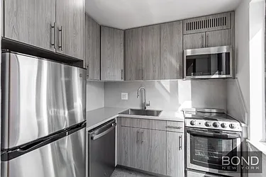 Rented by Bond New York