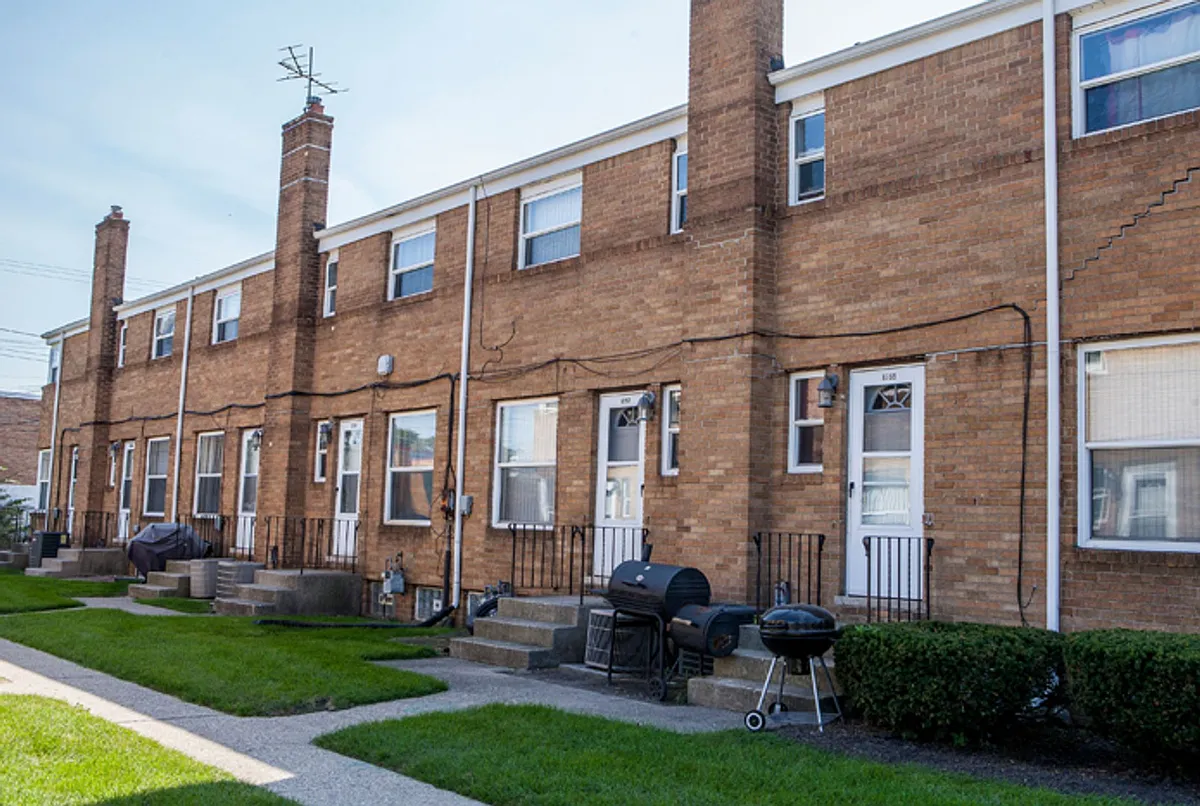 Building Photo - Boulevard North Townhomes