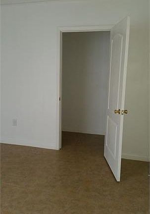 3rd image of 17979 Villa Creek Dr Floor 33647
