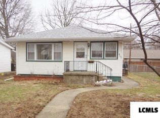 417 N Sherman St, Lincoln, IL 62656