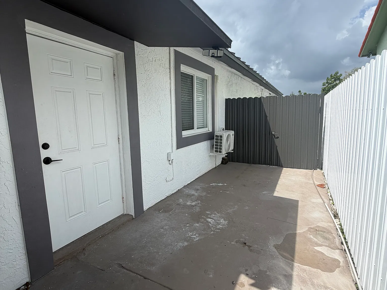 1 bed, 900 sqft, $2,000 — Photo 2