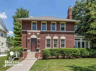 1304 Grayton Rd, Grosse Pointe, MI 48230