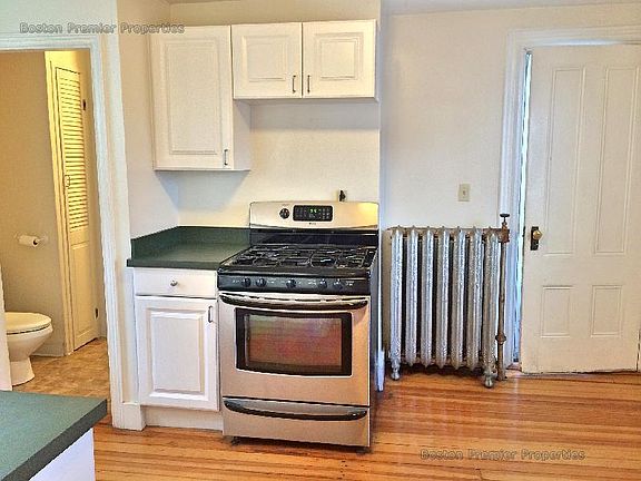 4th image of 107 Lincoln Ave #A