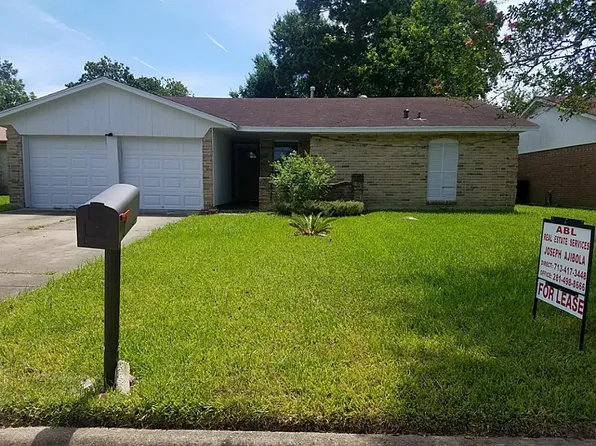 615 Wood Smoke Dr, Houston, TX 77013