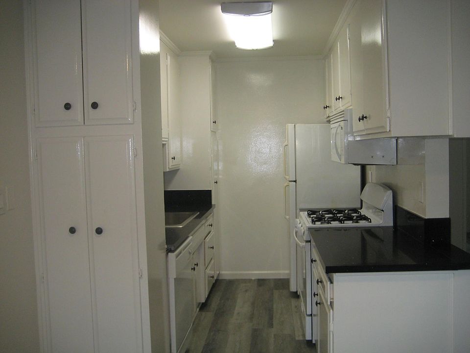 1st image of 4521 Colfax Ave APT 106