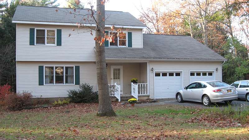 1st image of 27 Hemlock Dr