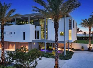 8250 Sanderling Rd, Sarasota, FL 34242