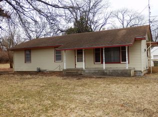 1037 SE Republican Ave, Topeka, KS 66607