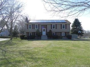 9 School Brook Ln, Vernon, CT 06066