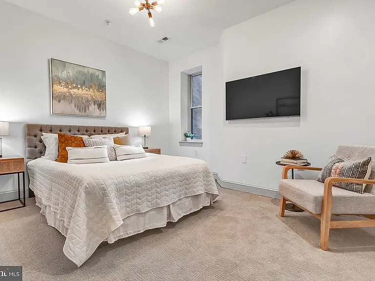 1417 Chapin St NW #307 — Photo 9