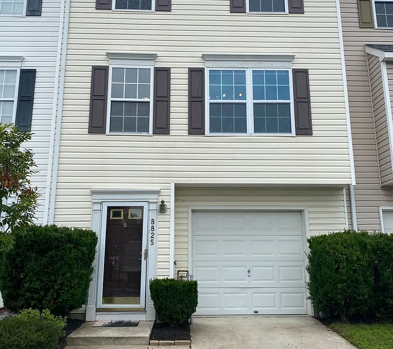 8825 Goose Landing Cir